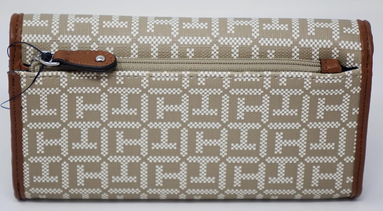 

Женская сумка-клатч Tommy Hilfiger с принтом логотипа TH в форме чековой книжки - белый/хаки, White/Khaki