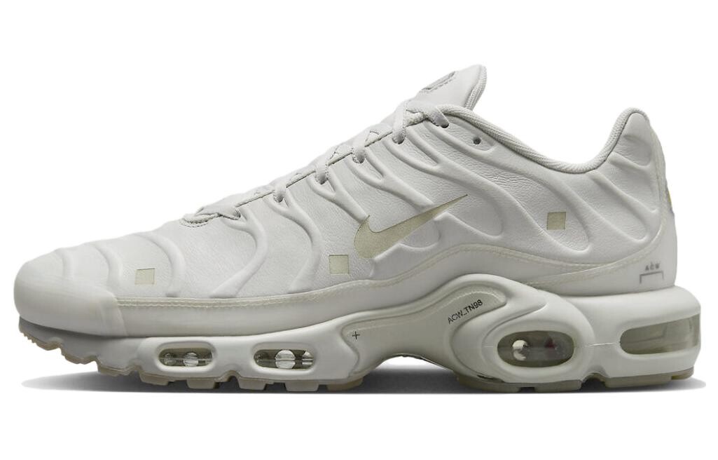 

Платиновый оттенок Nike Air Max Plus A-COLD-WALL
