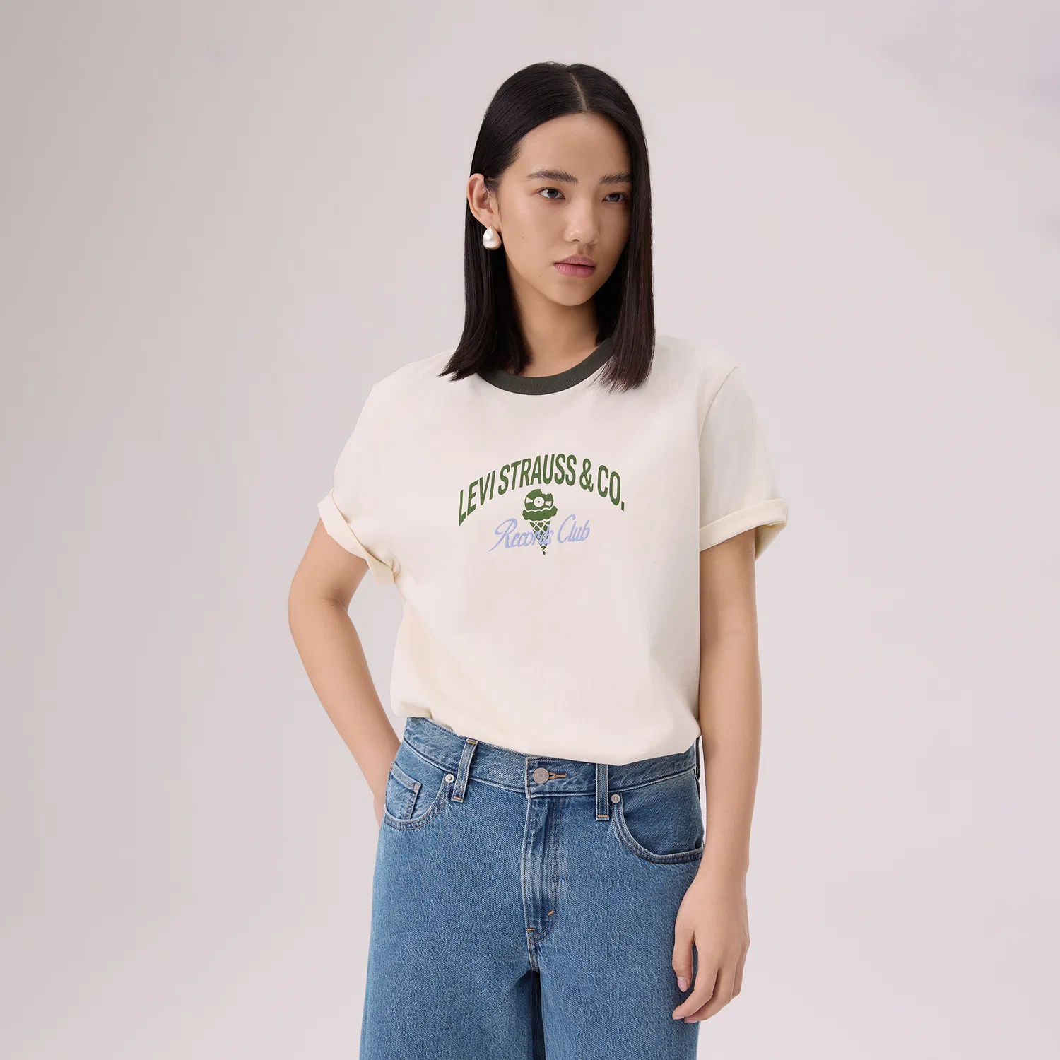 Футболка женская Apricot с круглым вырезом Levis — фото 4