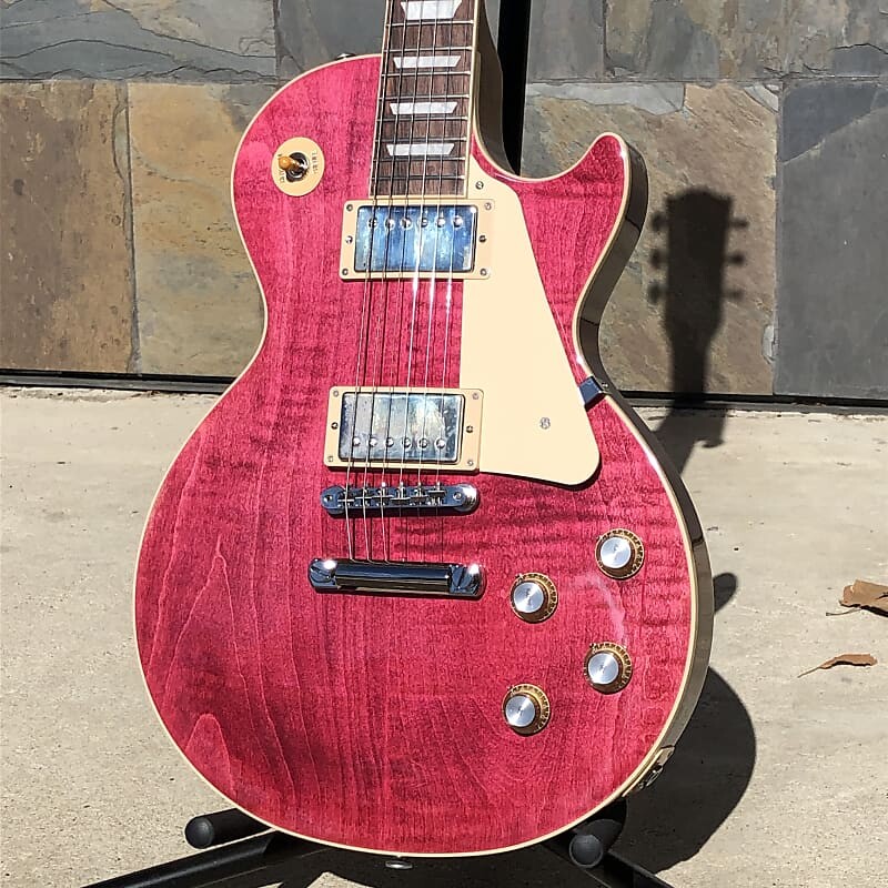 

Электрогитара Les Paul Standard 60s Figured Top in Translucent Fuchsia