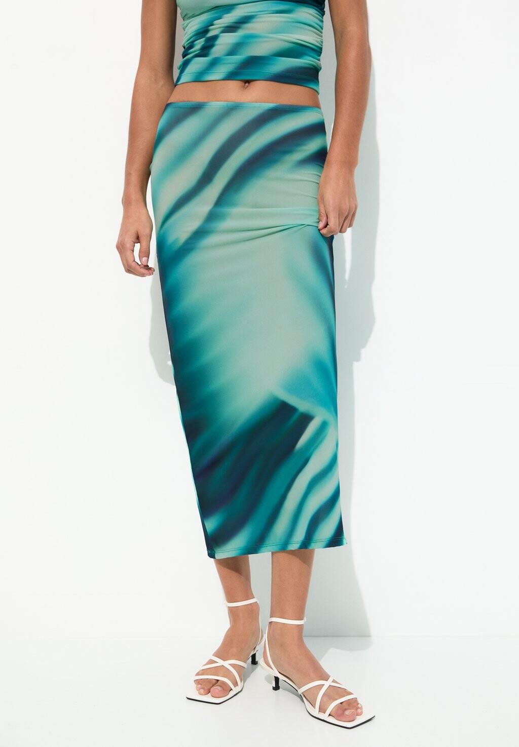 

Юбка-карандаш TIE-DYE, MIDI PULL&BEAR, синий
