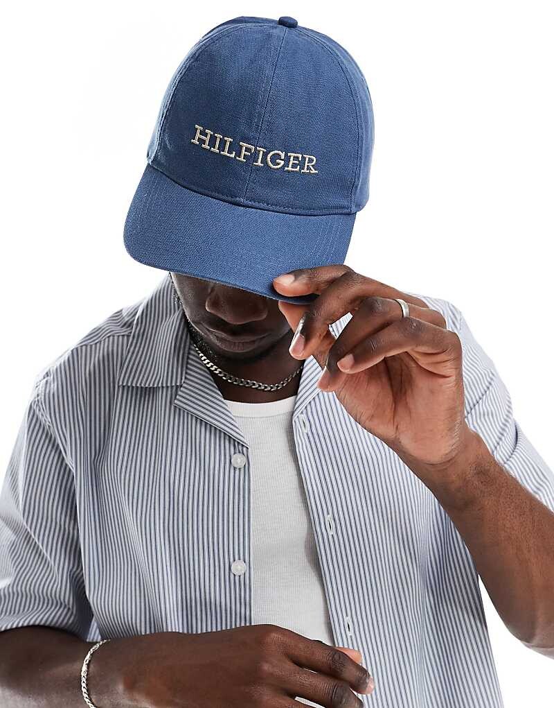 

Tommy Hilfiger – Синяя бейсболка и логотип