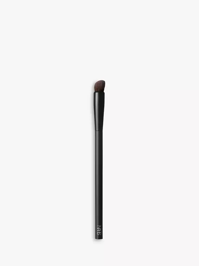 Кисть для высокопигментированных теней 24 NARS