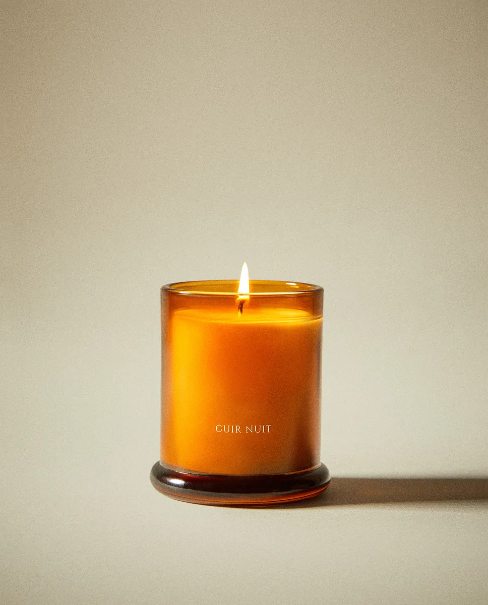 

(150 г) ароматическая свеча Cuir Nuit Zara Home, цвет Black Marl