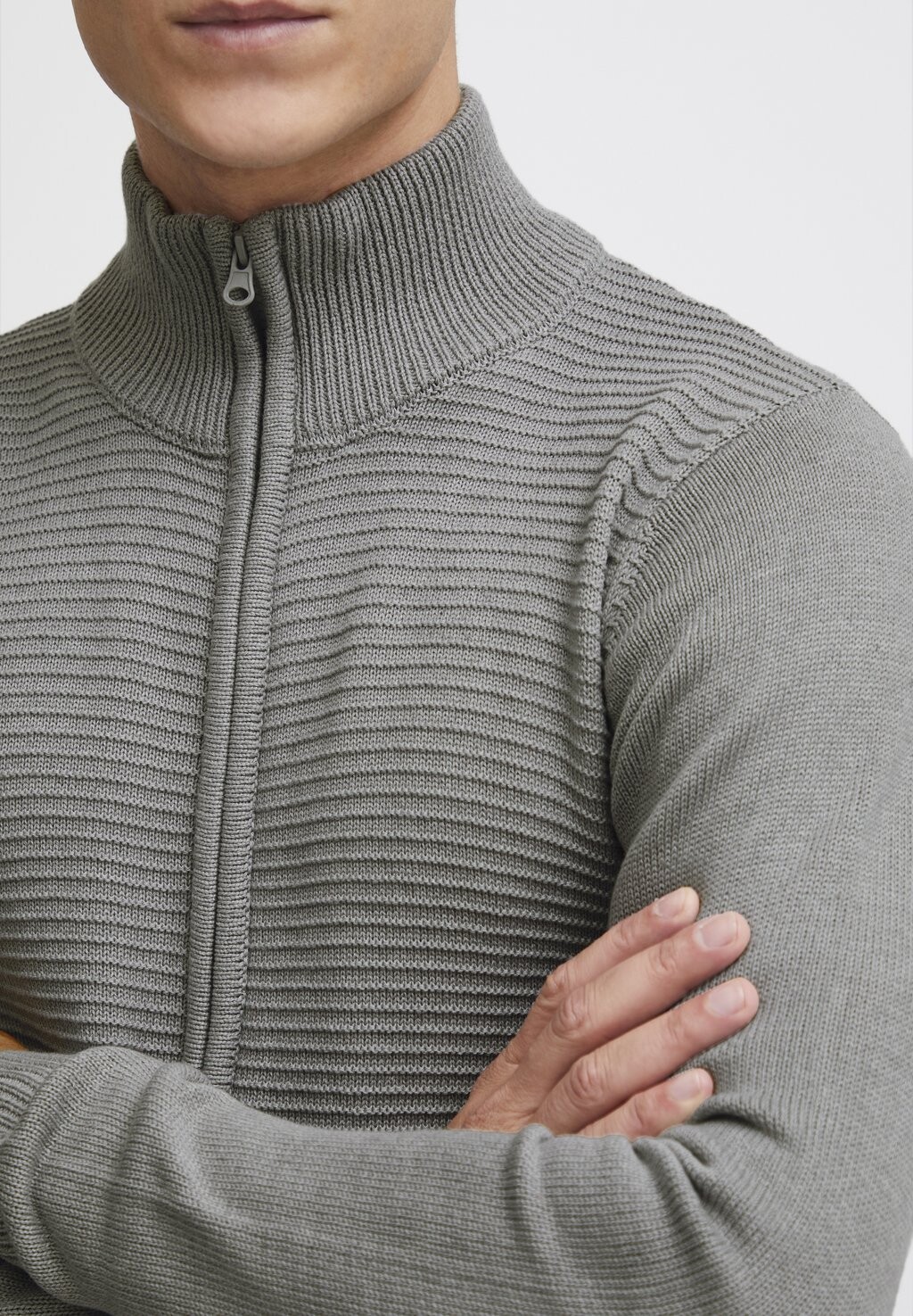

Кардиган IDRICKERT INDICODE JEANS, светло-серый