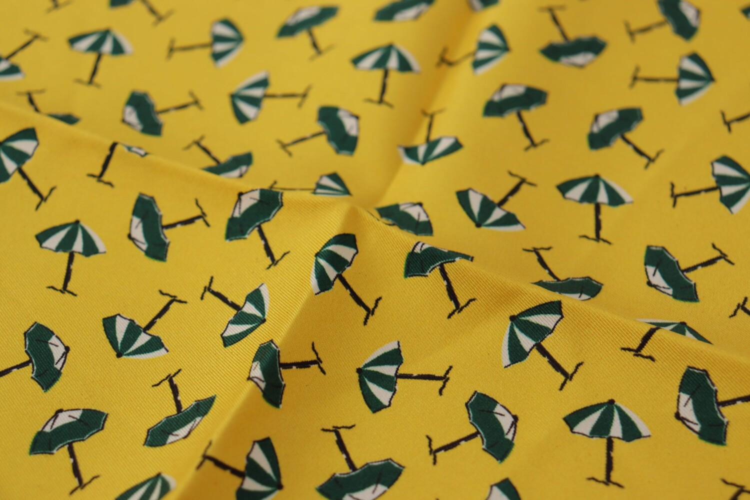 Элегантный шелковый мужской квадратный шарф-накидка Dolce & Gabbana, цвет Yellow Printed — фото 2