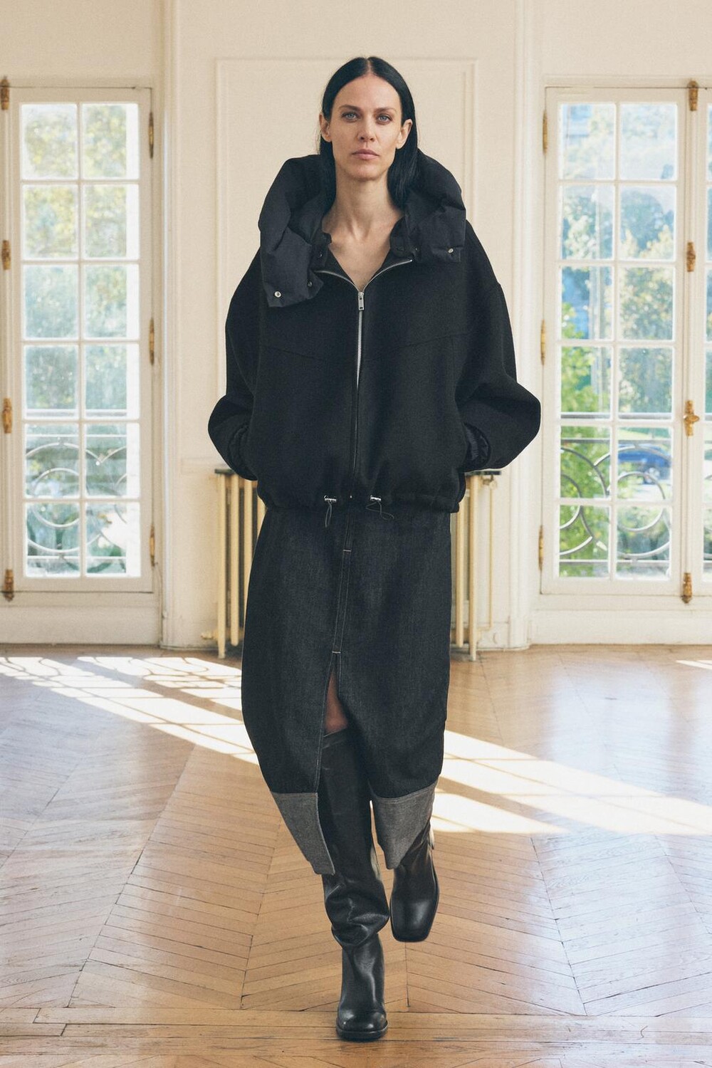 

Комбинированная шерстяная куртка ZARA, черный