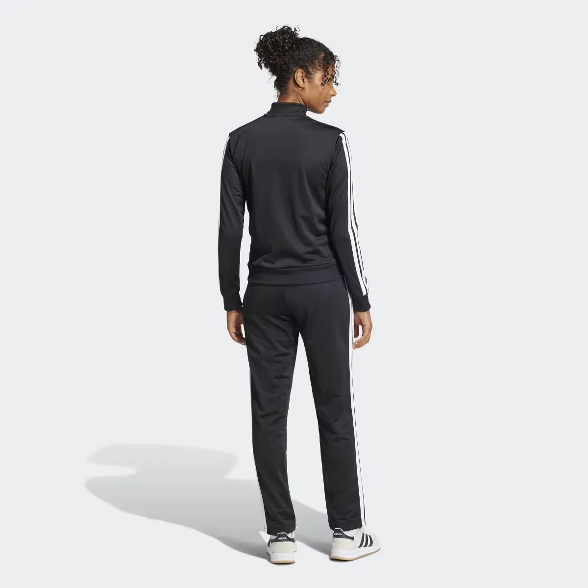 Женский спортивный костюм Adidas 3 полоски, чёрный — фото 2
