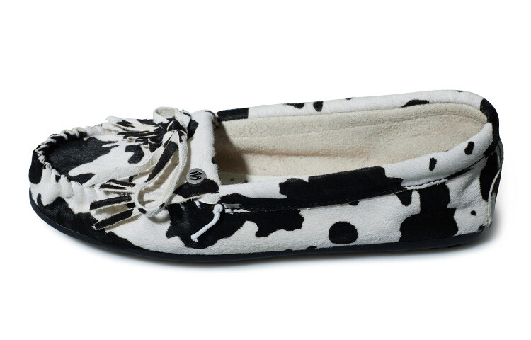 

Туфли женские повседневные Women's Casual Shoes Women's Low-Top Black/White Minnetonka