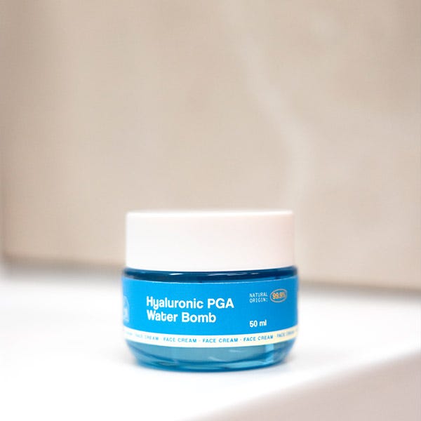 Крем для лица Freshly Cosmetics — Ультралегкий -часовой увлажняющий Hyaluronic PGA Water Bomb, 50 мл — фото 3