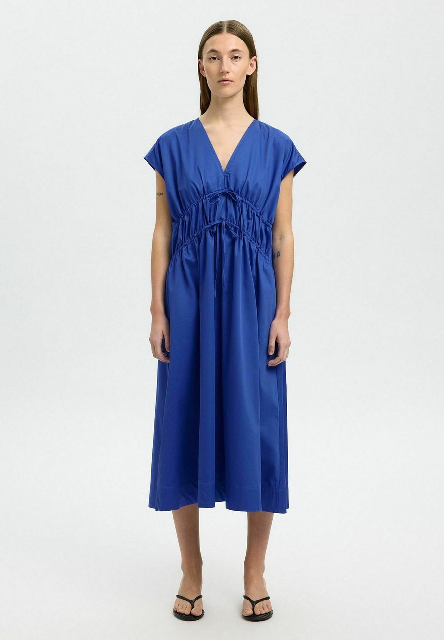 

Платье Selected Femme MIDI VORN GEBUNDENES, Dazzling Blue/Royal Blue