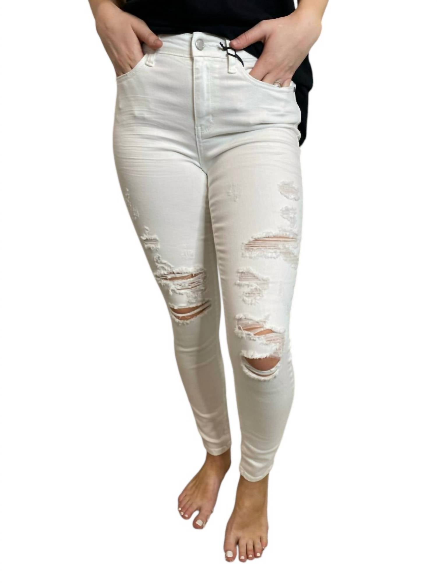 

Белые рваные скинни джинсы средней посадки Judy Blue