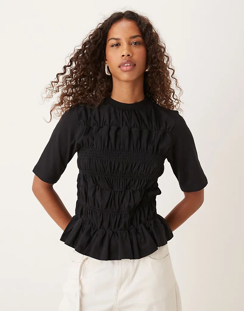 

Трикотажный топ YAS со сборками спереди черного цвета