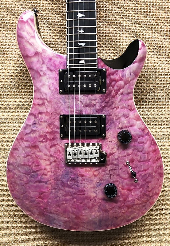 

Электрогитара PRS SE Custom 24 Quilt Electric Guitar, 24 Frets, Violet Quilted Maple Top, Mahogany, 85/15s PUs Bag