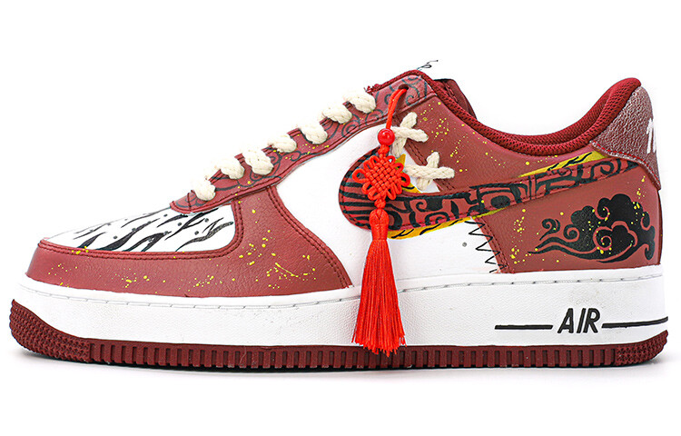 

Кроссовки Nike Air Force 1, красный/белый