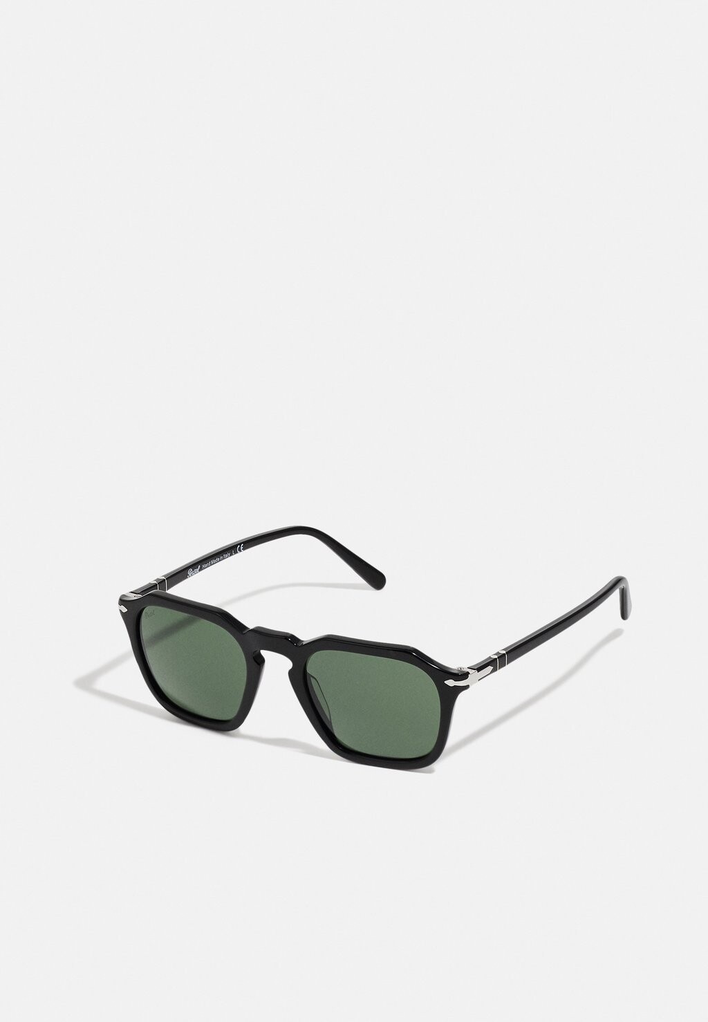 

Солнцезащитные очки Persol, черный