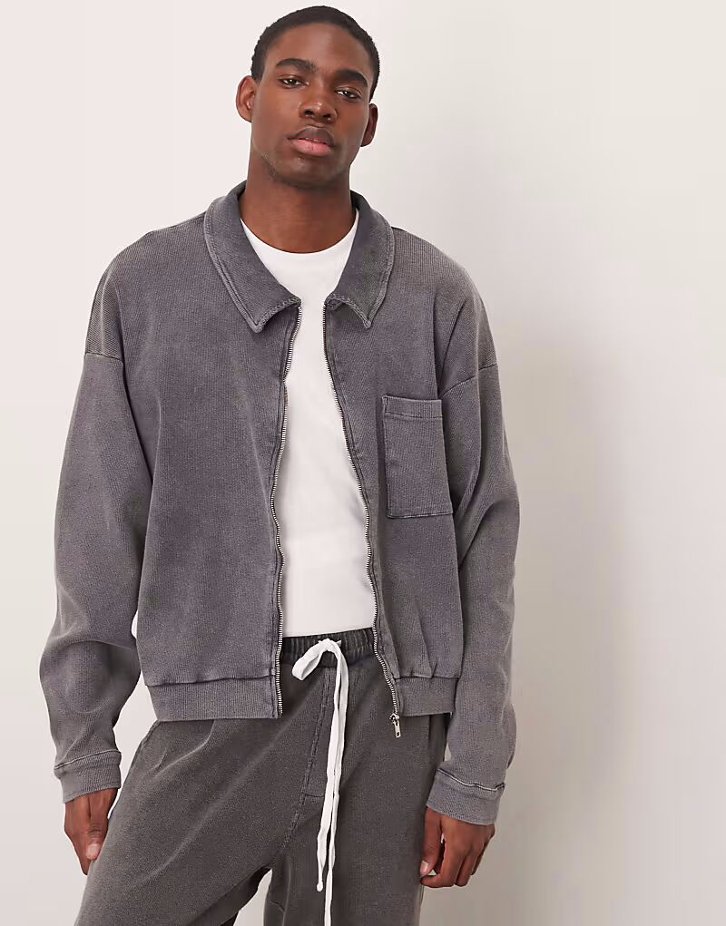 

Свободная куртка ASOS DESIGN свободного кроя с ребристой текстурой в выбеленном черном цвете
