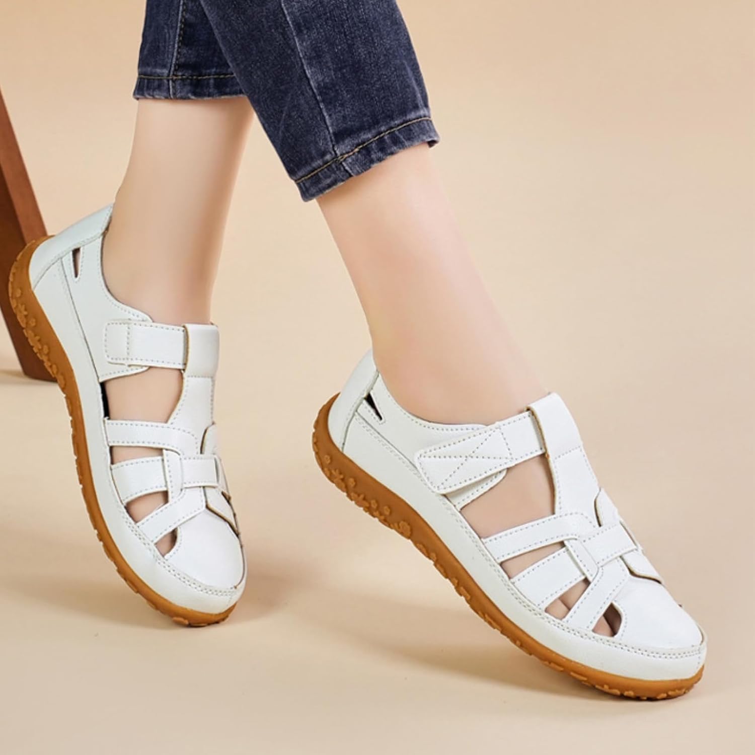 Женские летние кожаные сандалии для рыбака, повседневные мягкое дно с полостью, не скользящие с закрытым круглым носком, регулируемый крючок, сандалии для ходьбы, легкие удобные пляжные туфли Kajxz, белый — фото 2