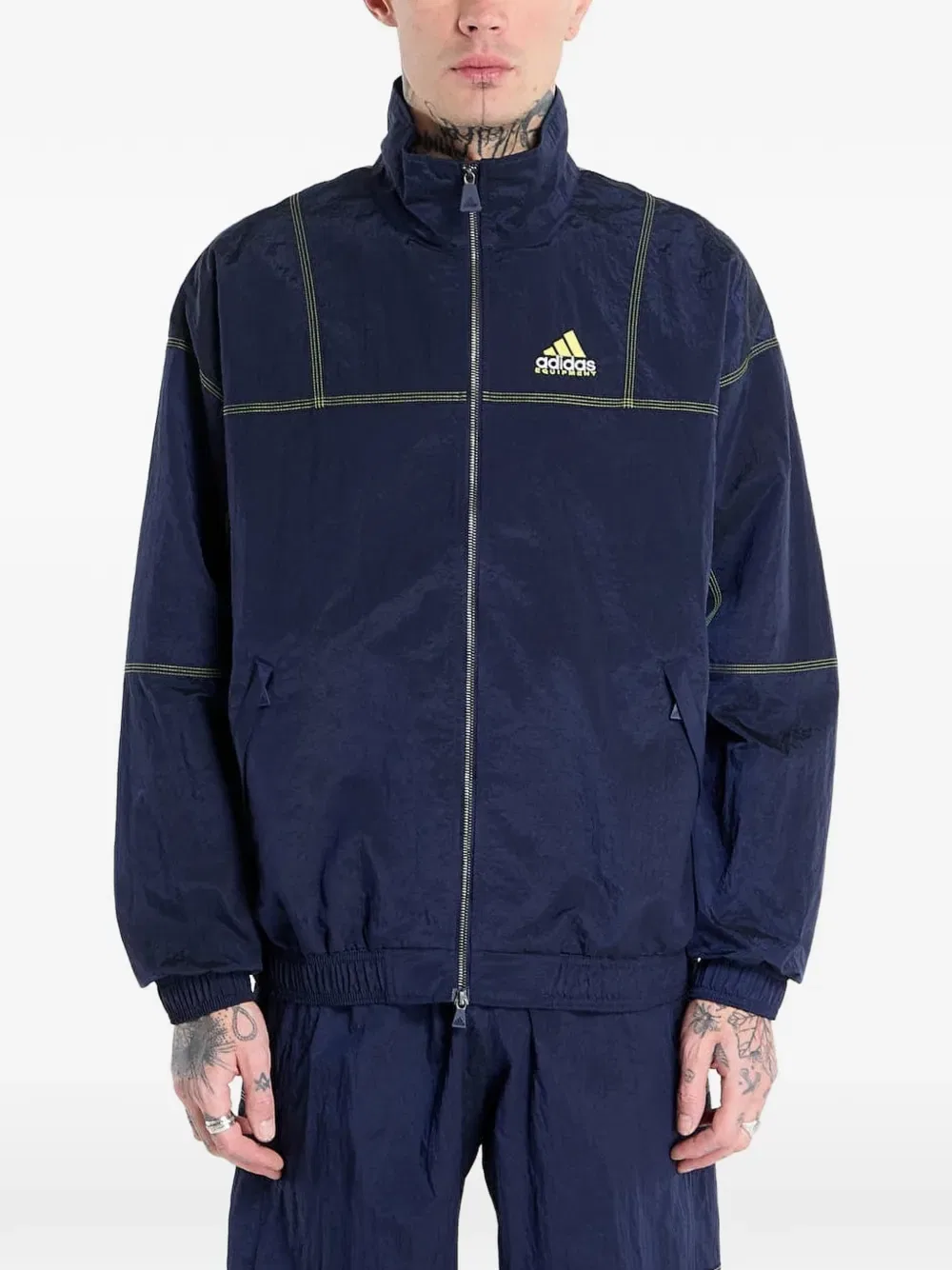 Снаряжение: легкая куртка Adidas, синий