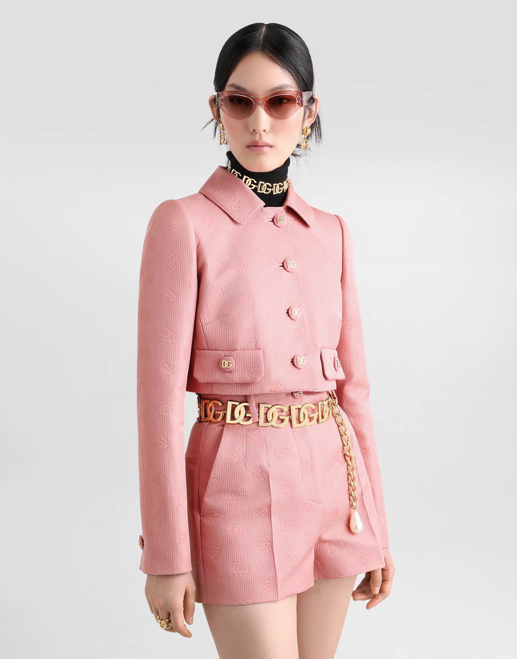 Короткая стеганая жаккардовая куртка с логотипом dg по всей поверхности Dolce & Gabbana, розовый — фото 4