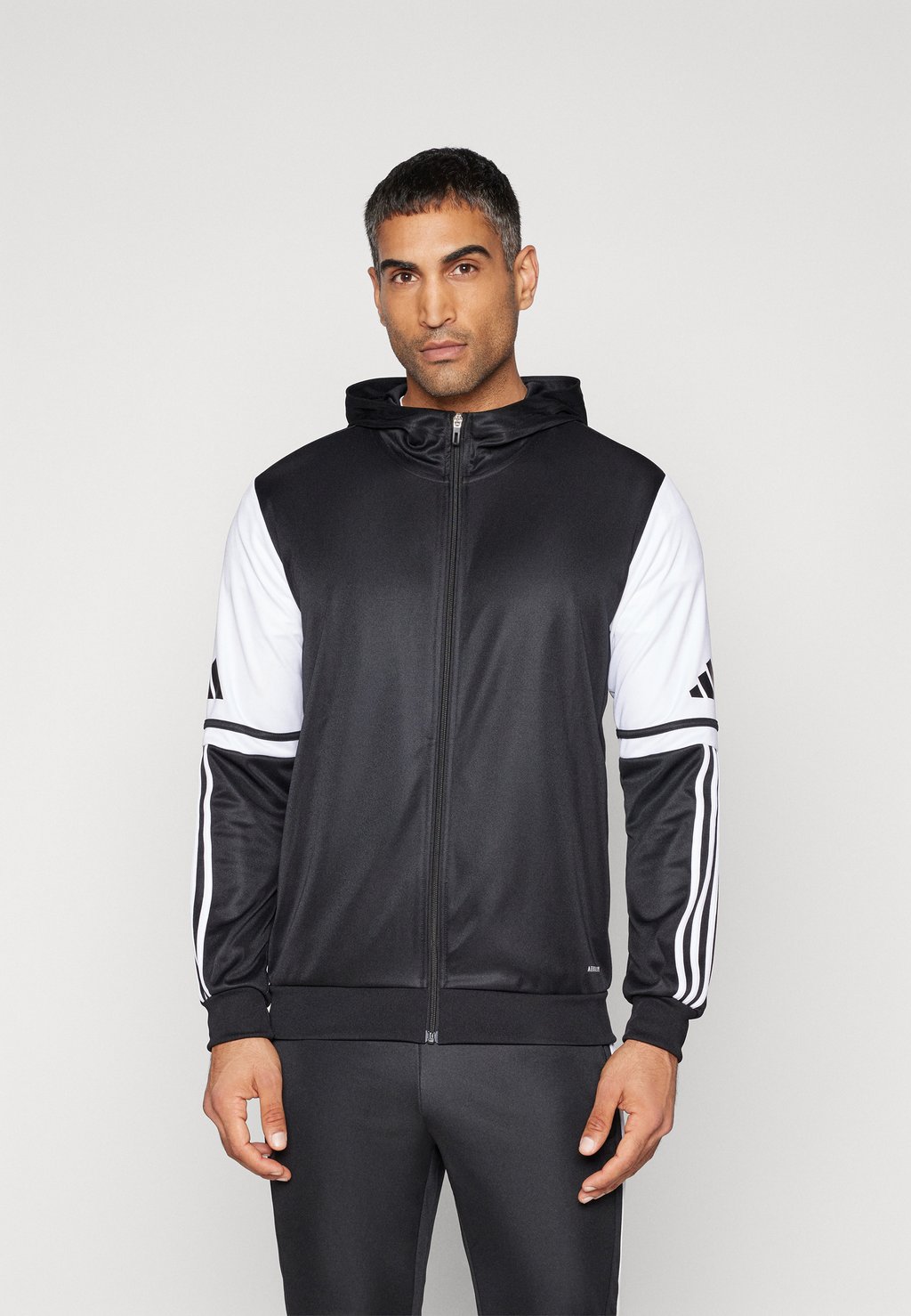 

Тренировочная куртка SQUADRA25 HOODIE adidas Performance, черный