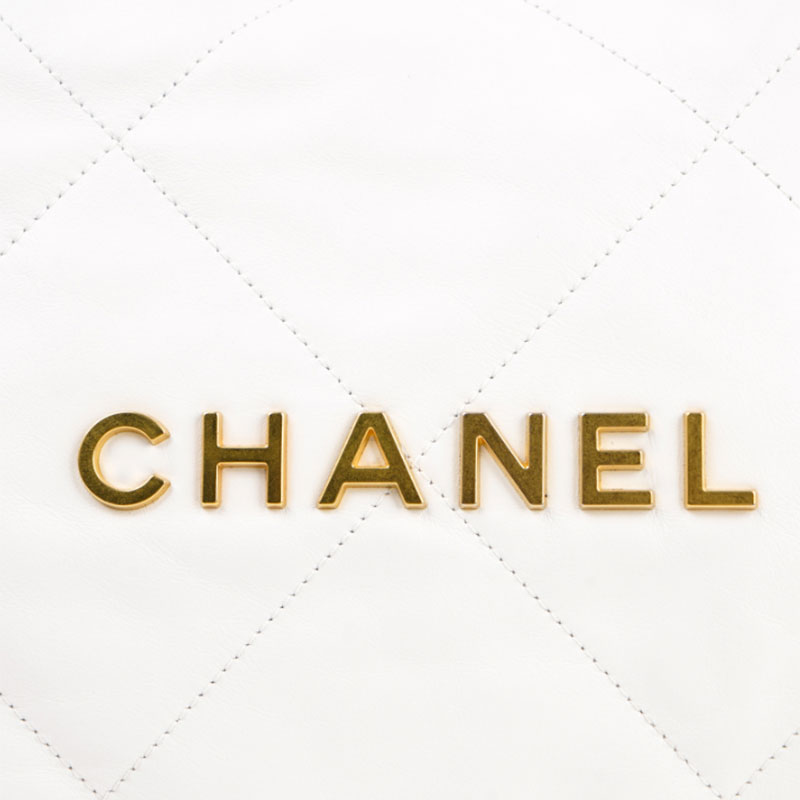 CHANEL Сумка 22Bag Smooth Finish Calfskin, шоппер, портативная кроссбоди, маленькая женская сумка через плечо белая — фото 4