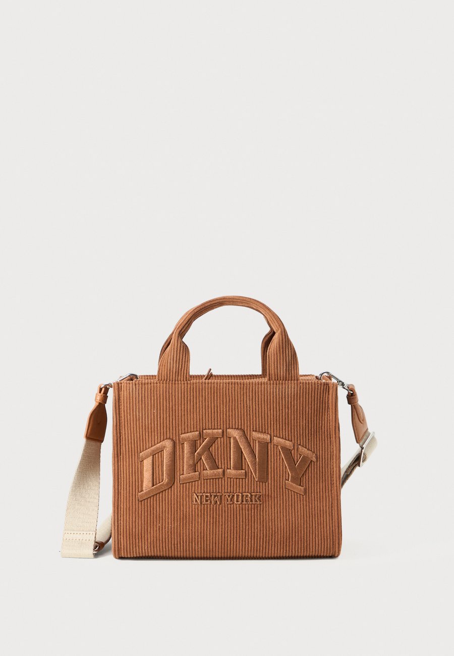 

Сумка DKNY Cross body bag, Saddle/Cognac