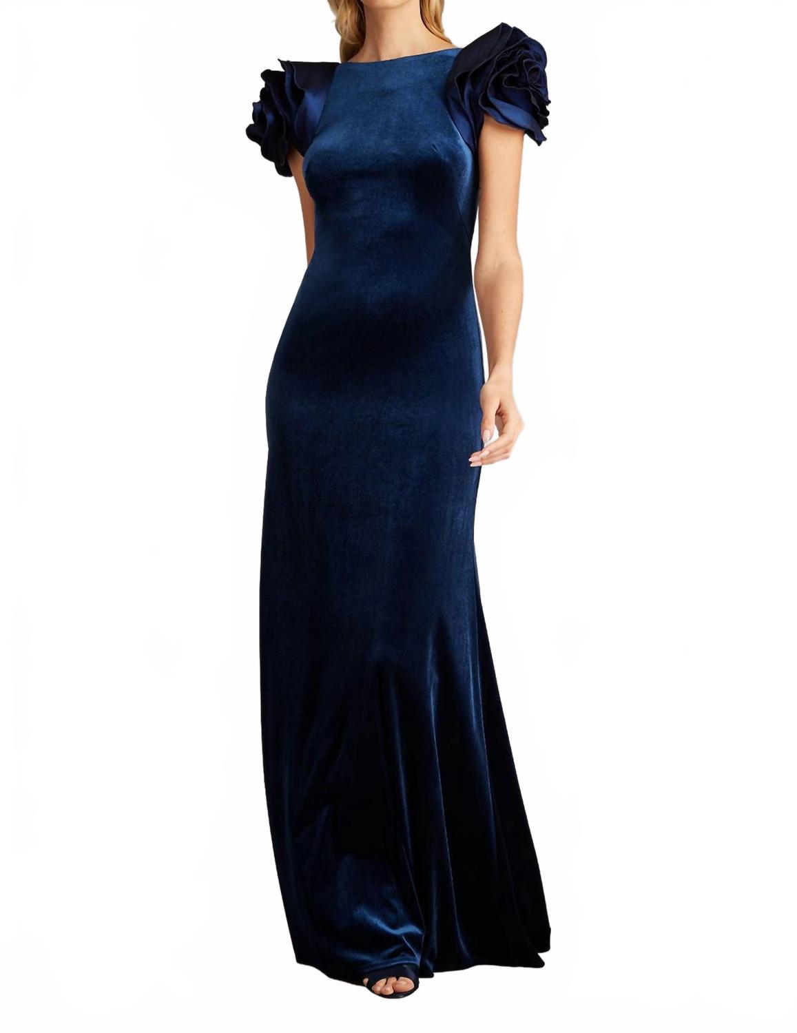 

Вечернее платье Maylee Rosette с открытыми плечами из бархата в цвете navy Tadashi Shoji