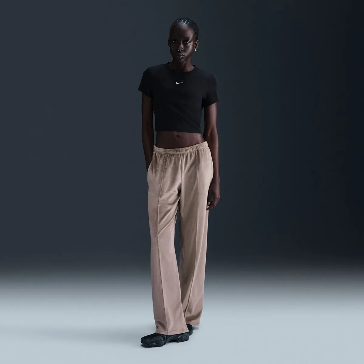 

Женская футболка Nike Chill Crop, черный