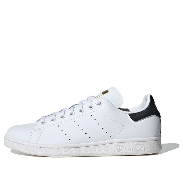 

Кроссовки оригиналы stansmith Adidas, белый