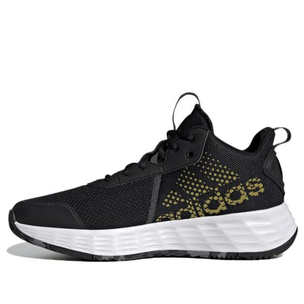 

Кроссовки владеют игрой Adidas, черный