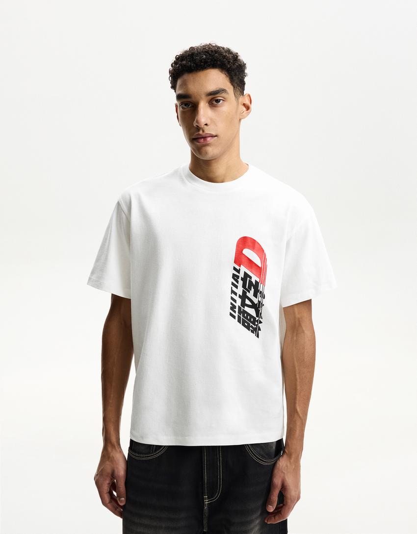 

Футболка с коротким рукавом и принтом Initial D Bershka, белый