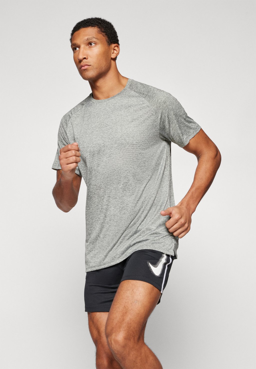 Спортивная футболка STRIDE Nike Performance, серый — фото 4