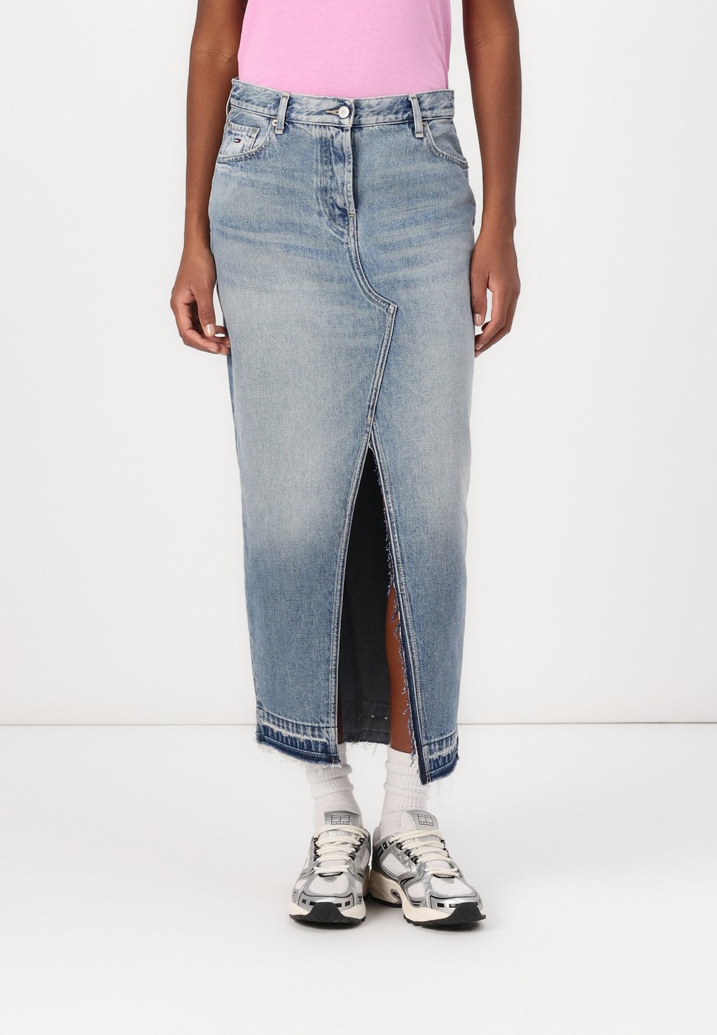 

Джинсовая юбка Tommy Jeans, цвет Denim Ultra Light