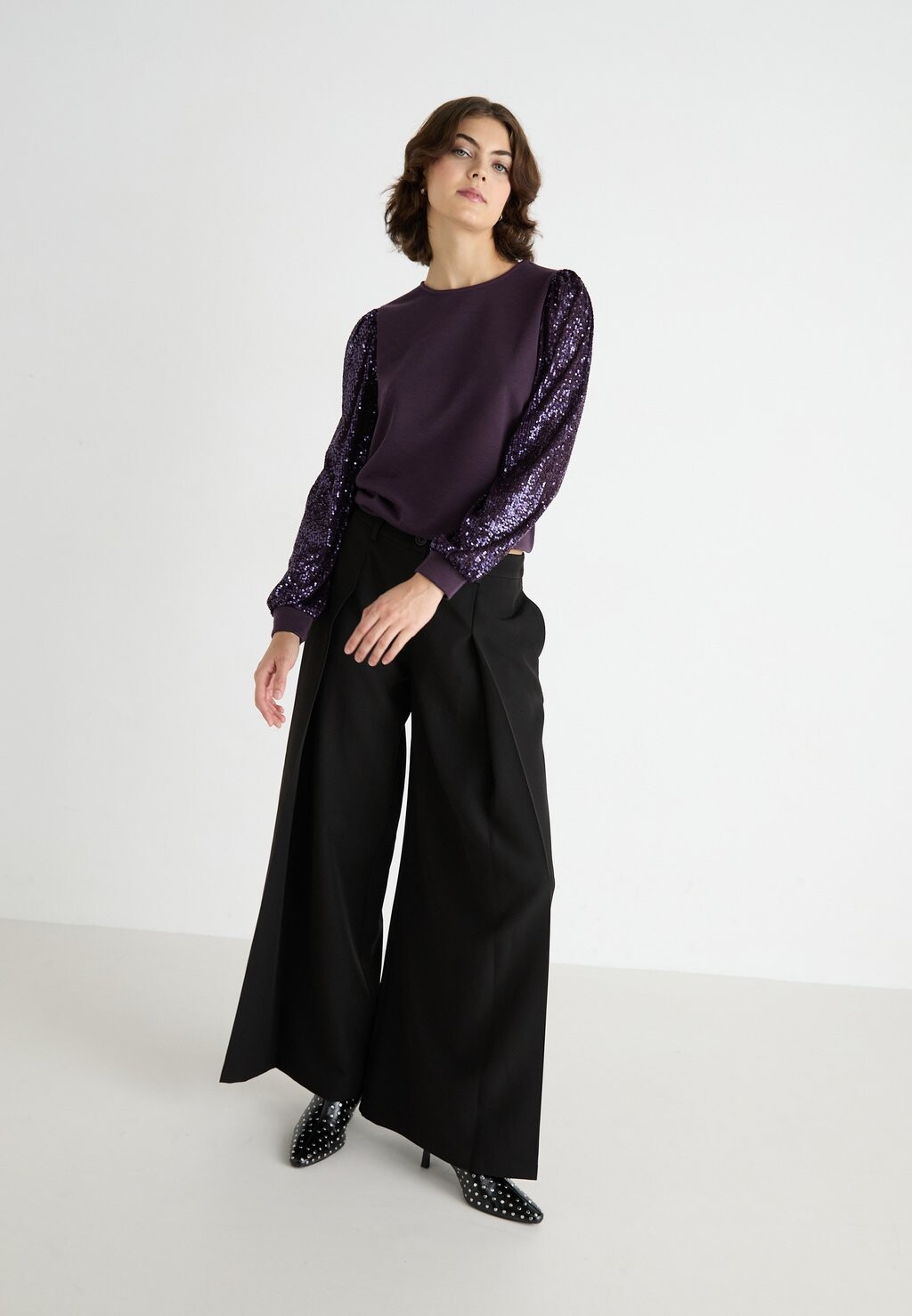 

Толстовка VMCHARLOTTE SEQUINS Vero Moda, сиреневый