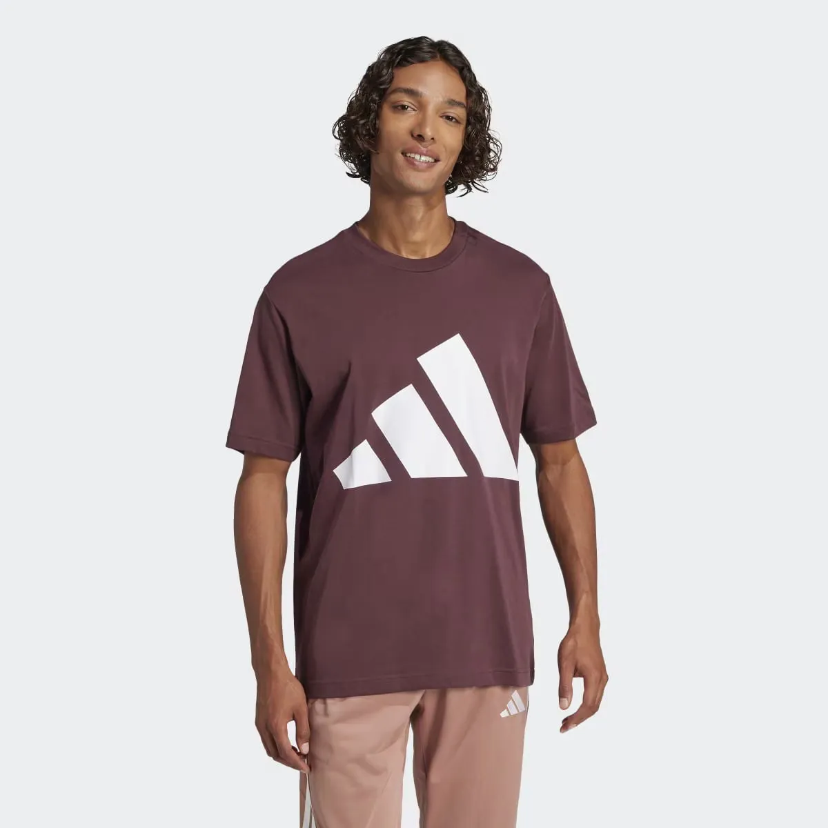 

Мужская футболка Adidas Essentials с большим логотипом, красный