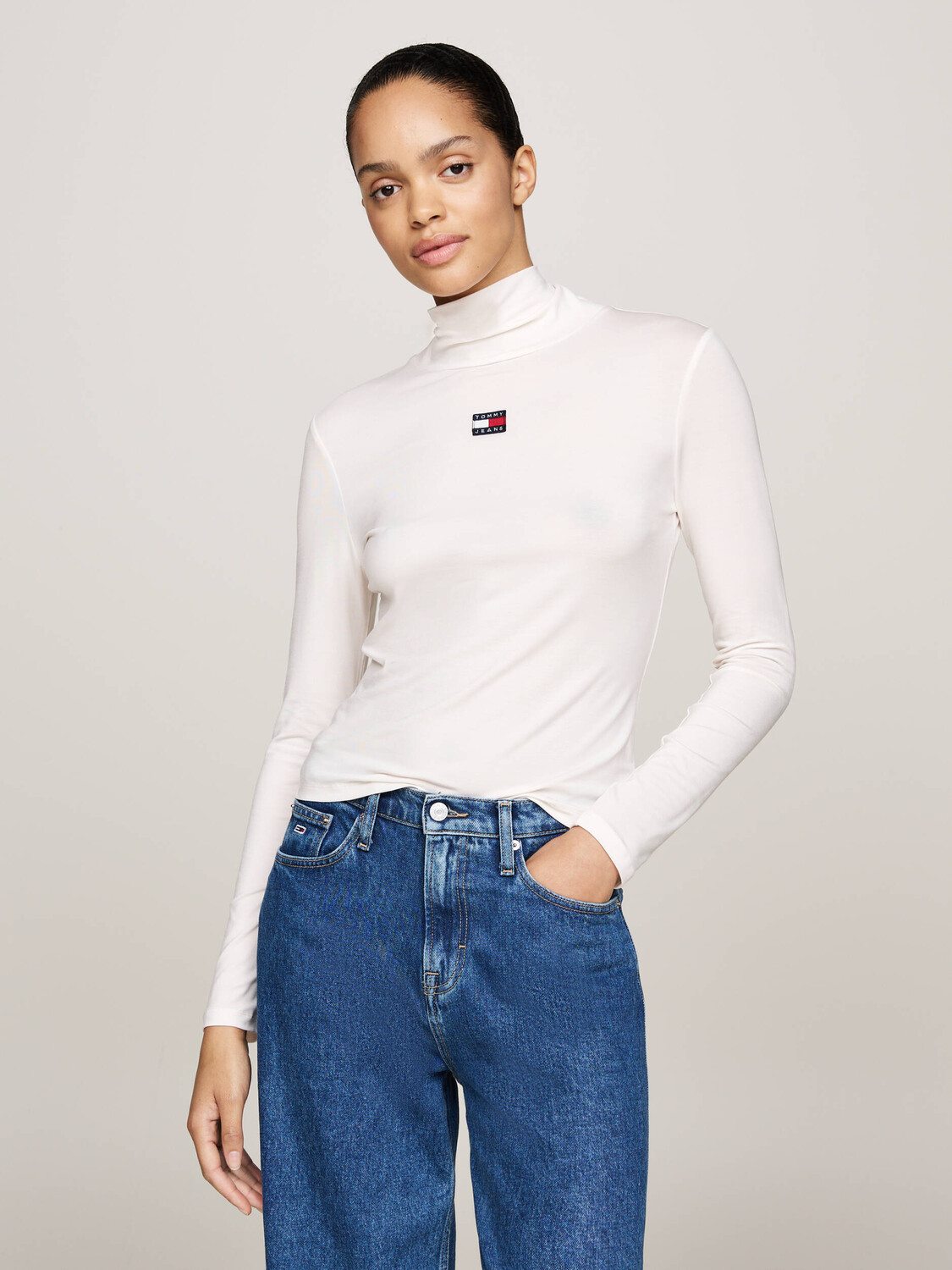 

Блуза Tommy Jeans Skinny fit, белый
