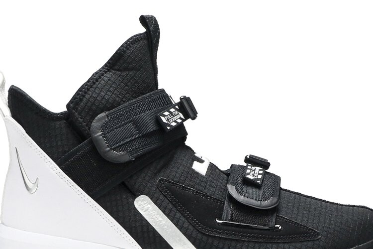 Кроссовки Nike LeBron Soldier 13 'Chrome', черный — фото 2