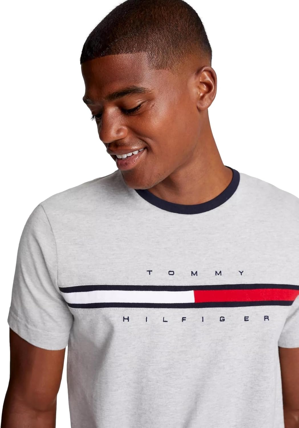 Мужская футболка Tommy Hilfiger Regular Fit с вышитым флагом и круглым вырезом, коллекция 2024 года, размер L, белая, Pefect Grey. — фото 2