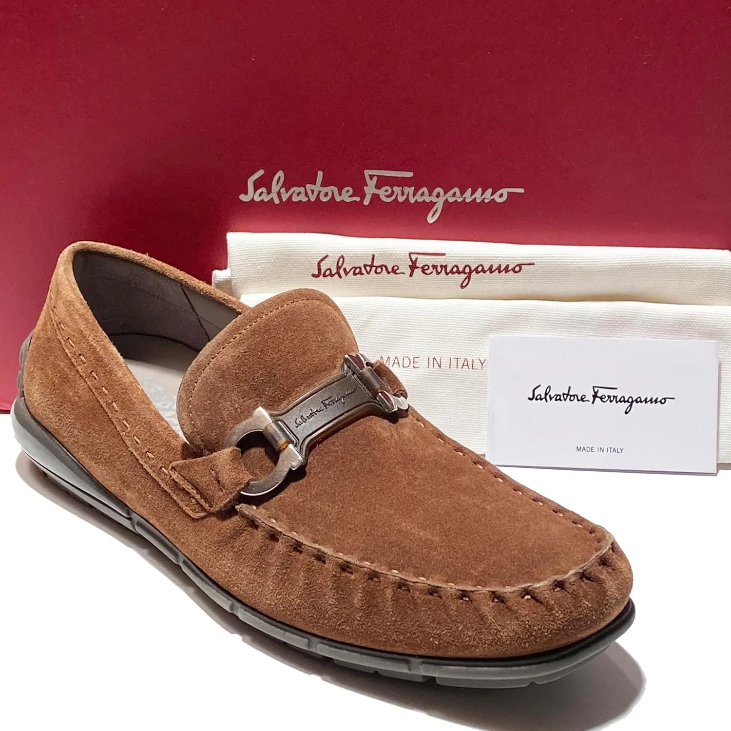 Лоферы Salvatore Ferragamo TASBY Medium Gancini из замши, коричневый — фото 3