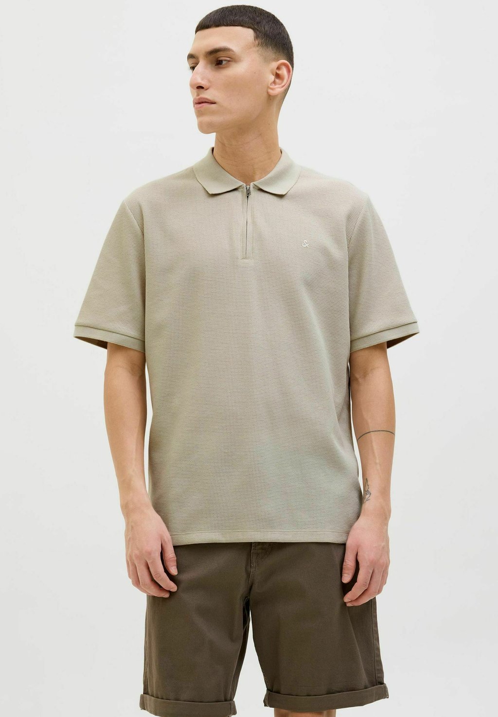 

Рубашка поло JJEAUSTIN ZIP SS SN Jack & Jones, бежевый