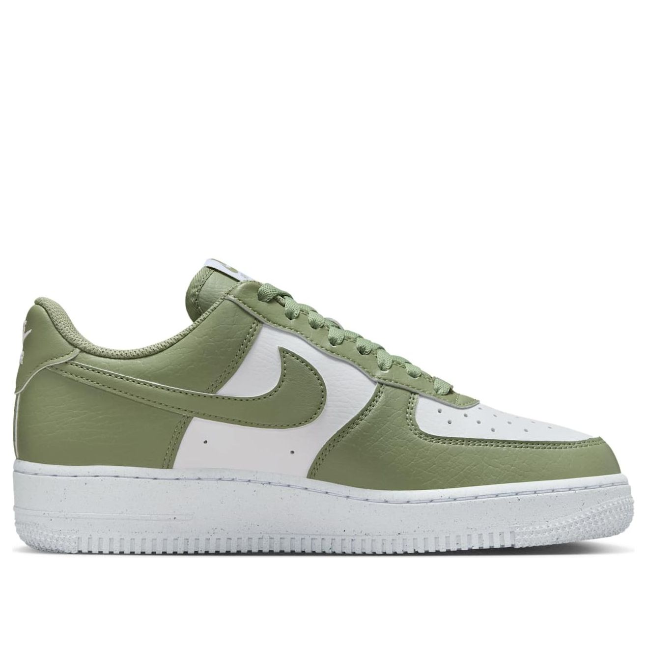 Кроссовки (WMNS) Nike Air Force 1 Low '07 SE Next Nature 'White Oil Green' — фото 2