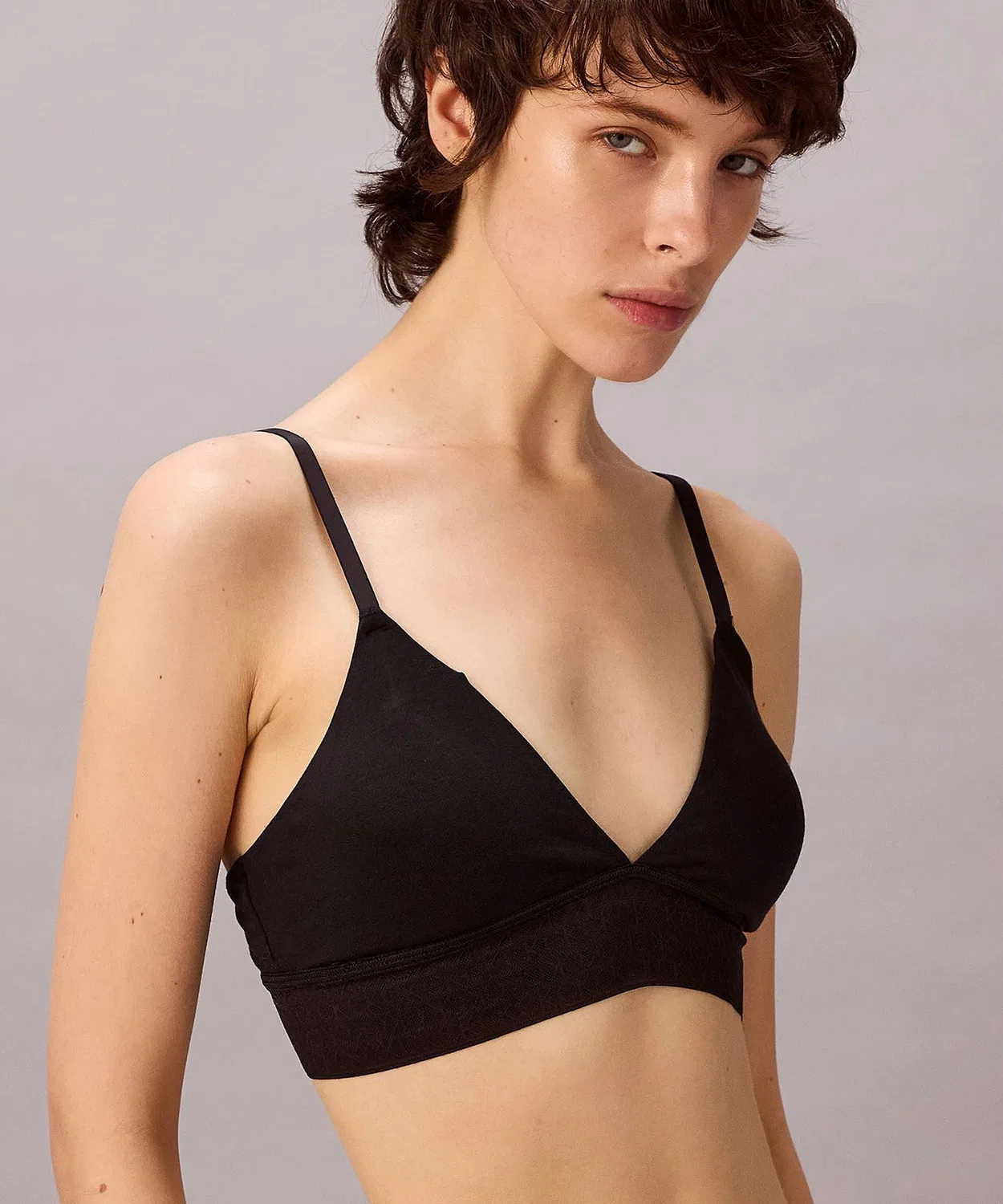 Бюстгальтер треугольный Calvin Klein Lightly Lined Triangle Bra черный — фото 4