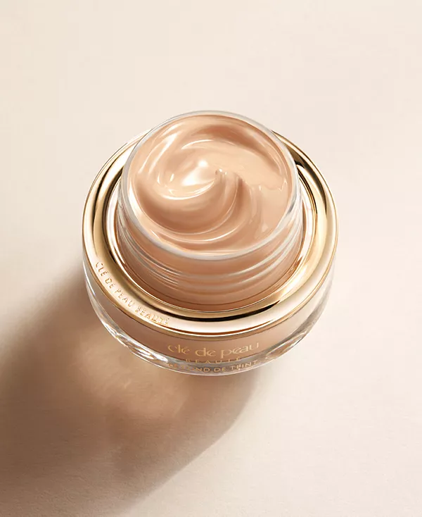 Тональный крем spf 22 Clé De Peau Beauté, the foundation o20 — фото 3