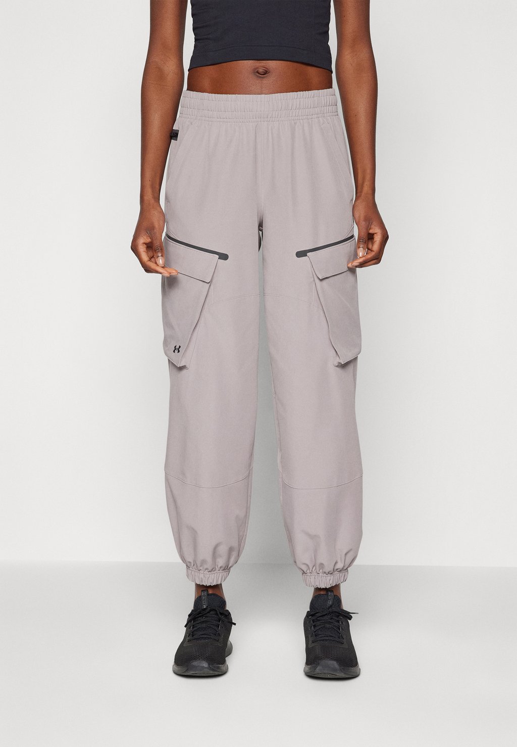 

Тканевые брюки UNSTOPPABLE CARGO PANT Under Armour, серый