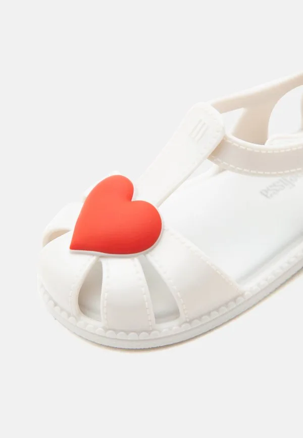 Модные сандалии с сердечками Mini Melissa, White/Red — фото 3