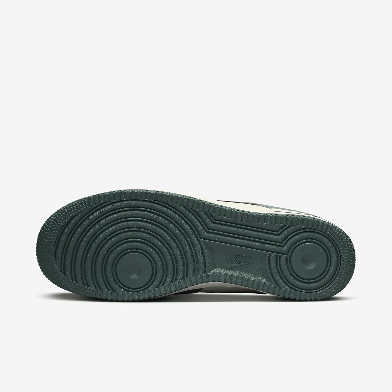 Мужские кроссовки Nike Air Force 1 '07 LV8, черный/зеленый — фото 2