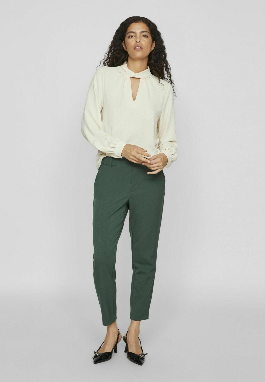 

Блуза LANGEN ÄRMELN HIGH NECK VILA, белый