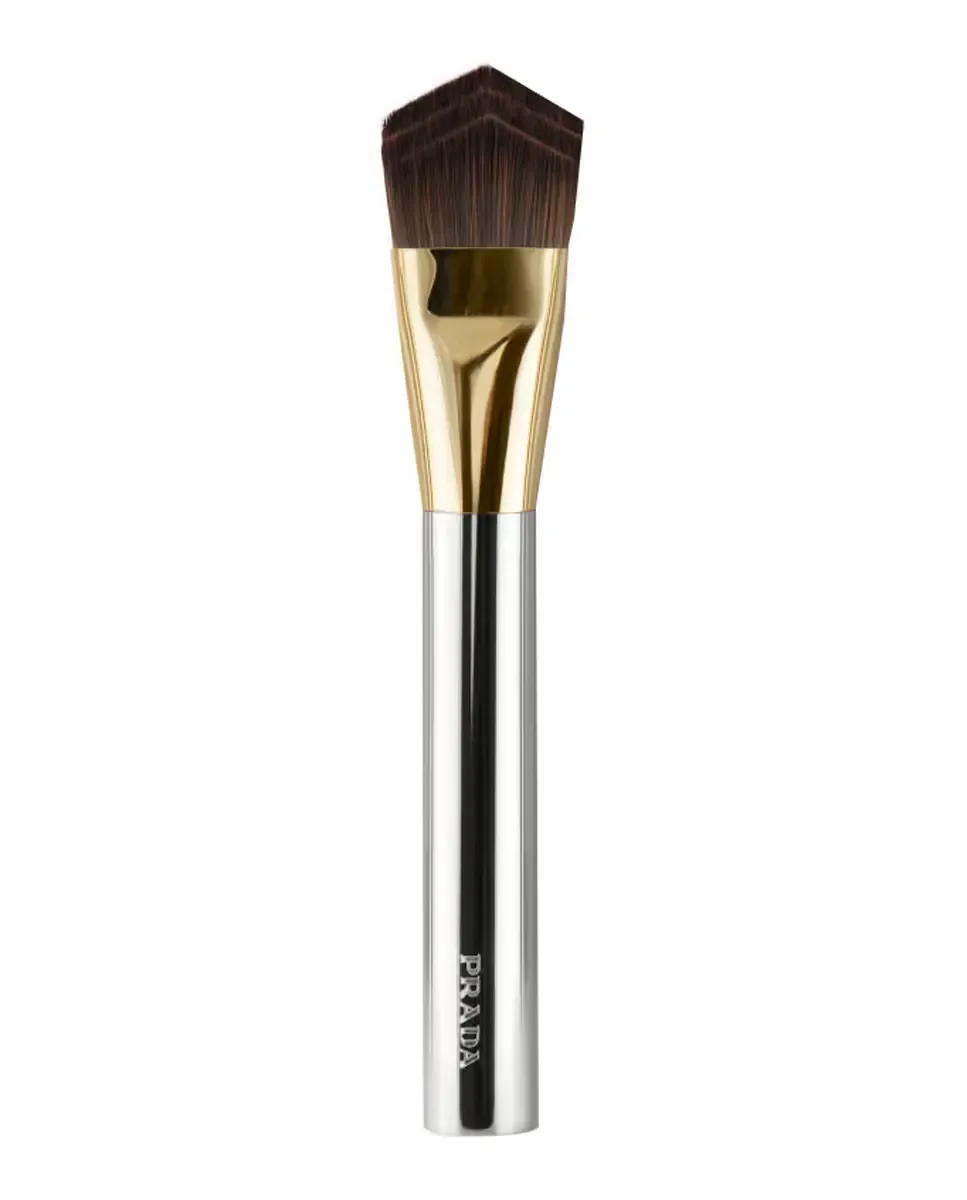 Оптимизирующая кисть для тональной основы 03 Prada Beauty