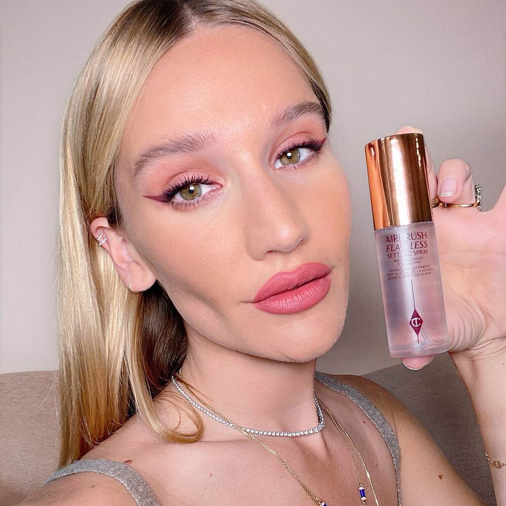 Charlotte Tilbury Airbrush Безупречный водостойкий закрепляющий спрей — фото 2
